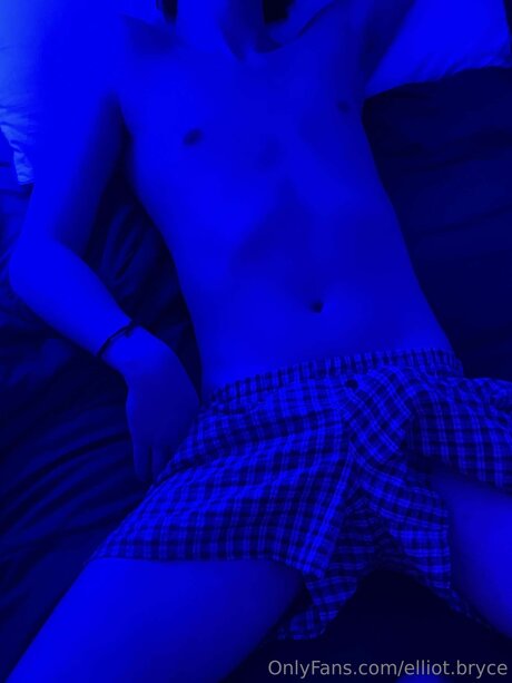 Elliot Bryce star nude image