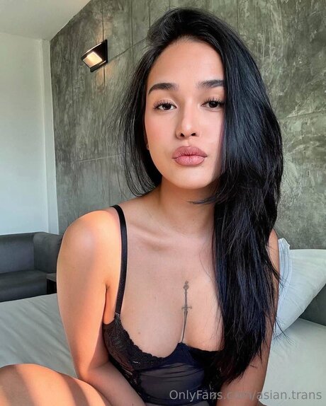 Asian Trans star pic