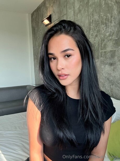 Asian Trans beautiful model img