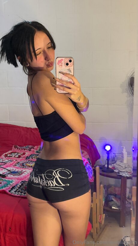 Aureliagoth naked star photos