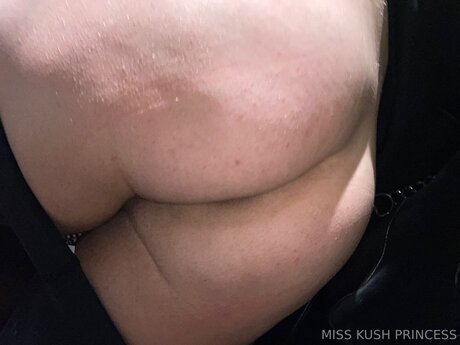 Misskushprincessxxx model perfect photos