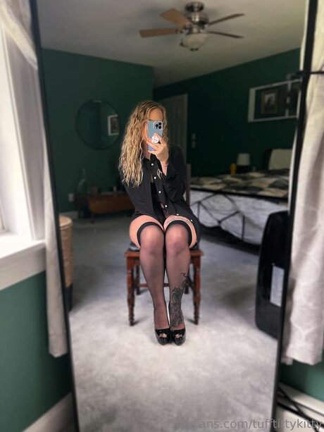 Tufftittykitty art star image