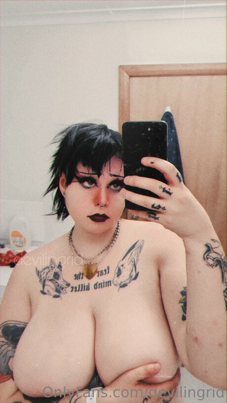 Crimesofgriff porn model img