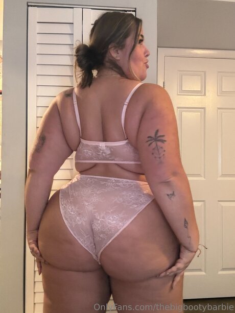 Thebigbootybarbie nice actress pics