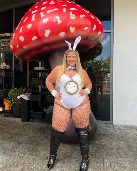 Thebigbootybarbie exclusive model photos