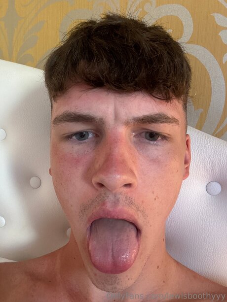 Lewisboothyvip high quality model photo