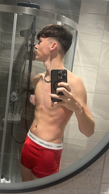 Lewisboothyvip pretty pornstar photo