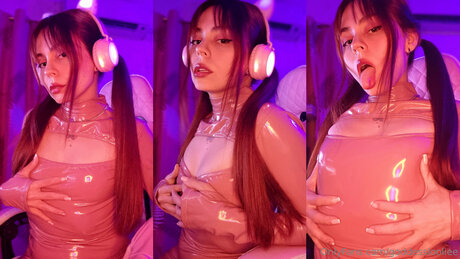 Goddesslooliee erotic pornstar pic