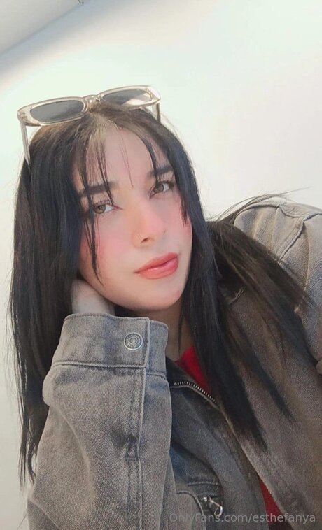 Esthefanya top star photo