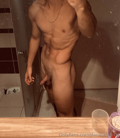 Maximstepanov model nude image