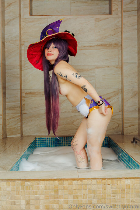 Yummipunky erotic model pic
