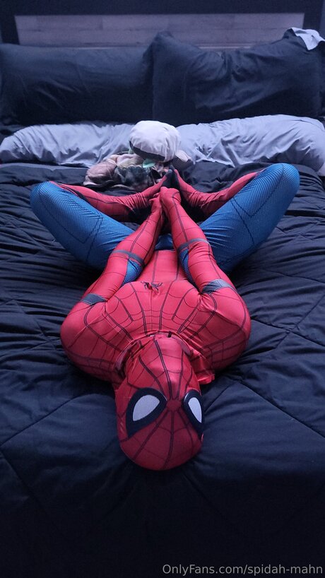 Spidah Mahn model adult images