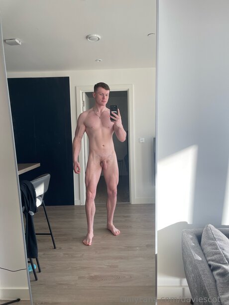 Fit Davie model porn img