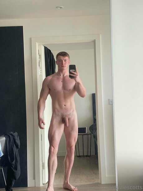 Fit Davie model nudes pic