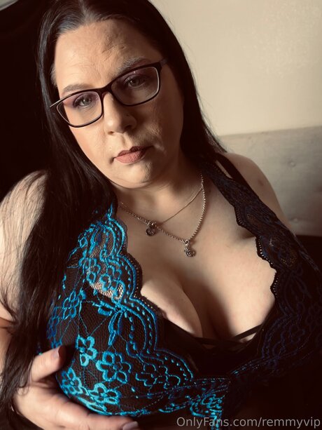 Remmyvip porn star picture
