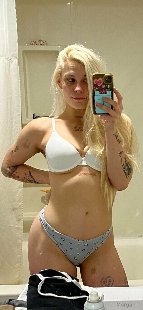 Morgylovesyou art model pics