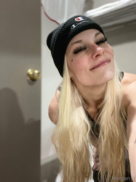 Morgylovesyou naked model pics