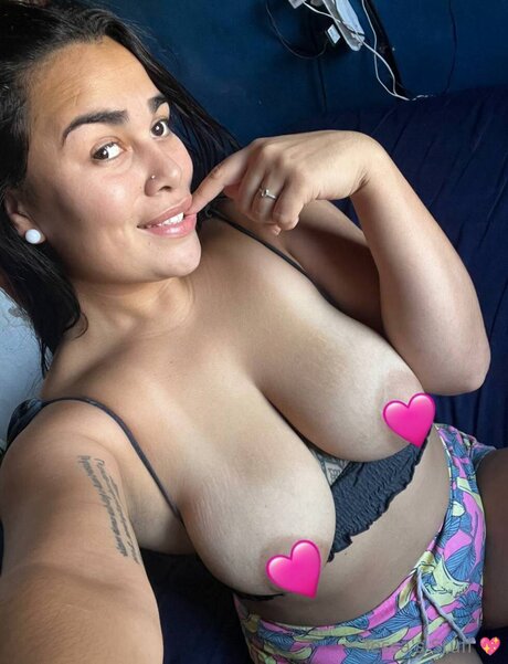 Curvy Tess star hot image