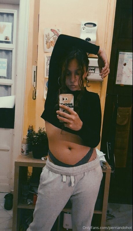 Perriandohot xxx pornstar pic