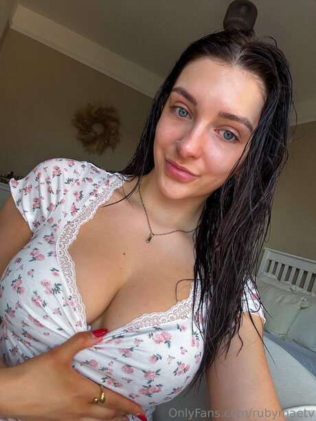 Rubymaefree star top picture