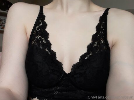 Sunnyssun free model pics