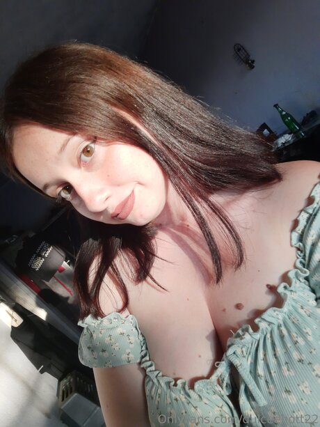 Bunnyhott22 adult actress img