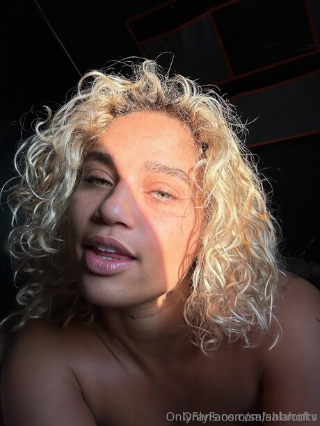 Salahoftv star hot photo