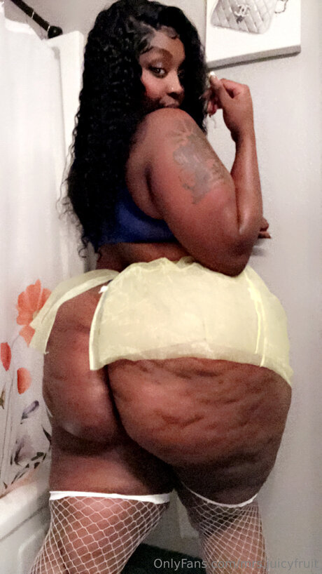 Mrs Juicyfruit free pornstar pic