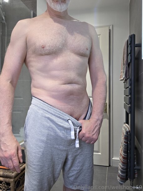 Welshone69 naked star photo