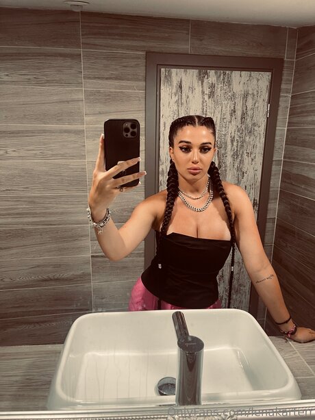 Jenniferluxe pornstar nice pic