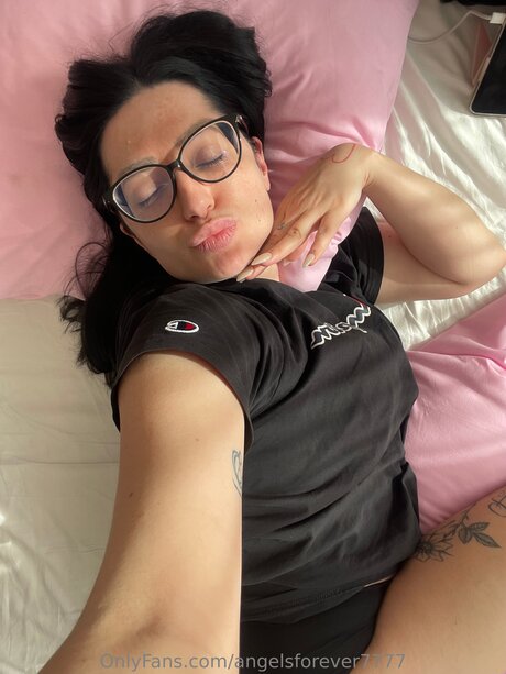 drag queen onlyfans sexy image
