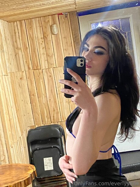 Everlyy666 model nudes pics
