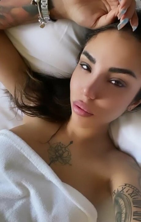 ameliereve7 model nudes pic
