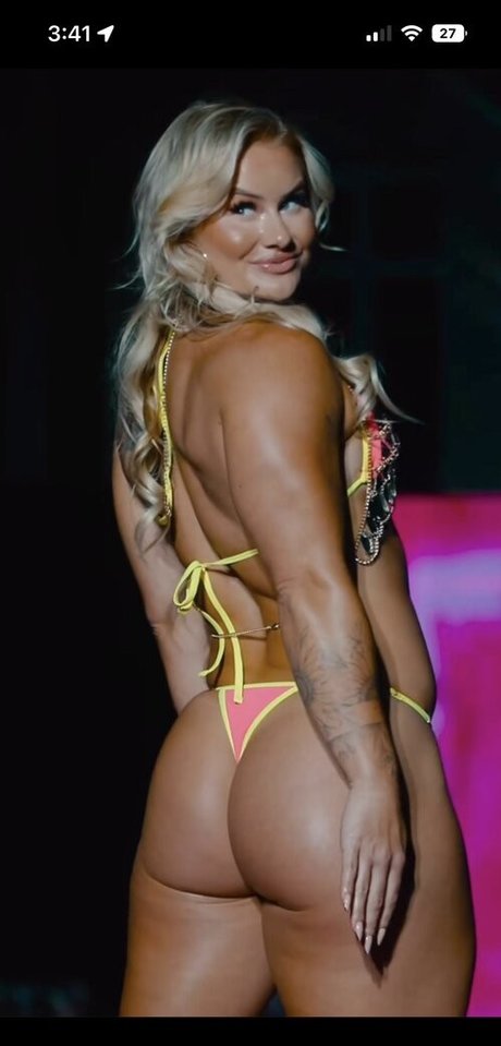Dani Elle Speegle star sexy img