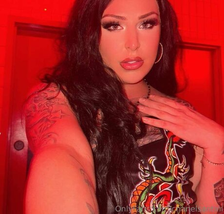 chanelsantini model pretty pics