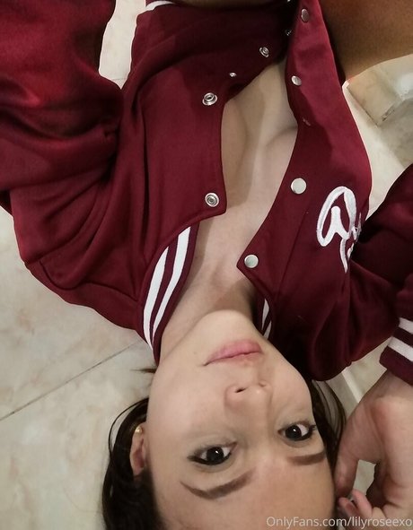 lilyroseexo sexy model img