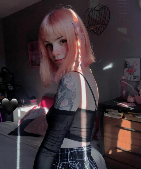 Viqsm model porn photo