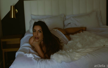 officiallyemmyjames naked actress picture
