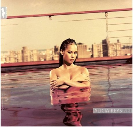 Alicia Keys star beautiful pics