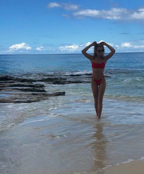 Ella Purnell top profile image