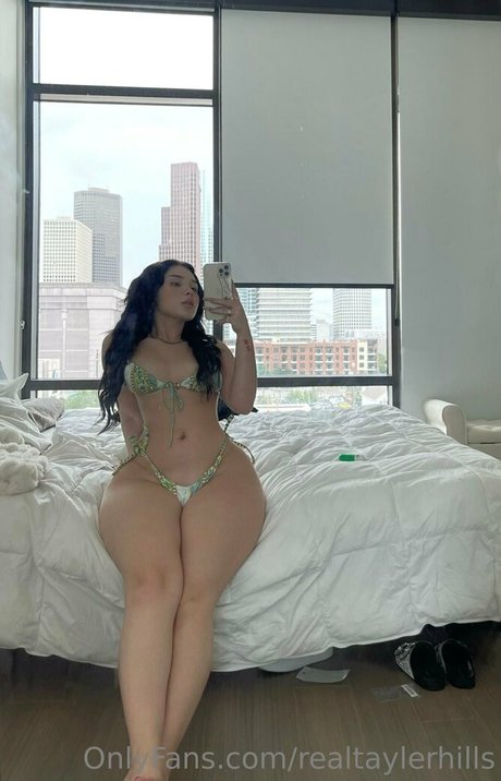 realtaylerhills pornstar art photos