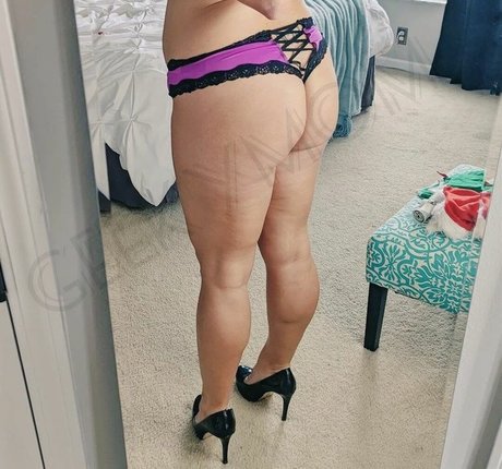 Geekymom Jess nice model photos