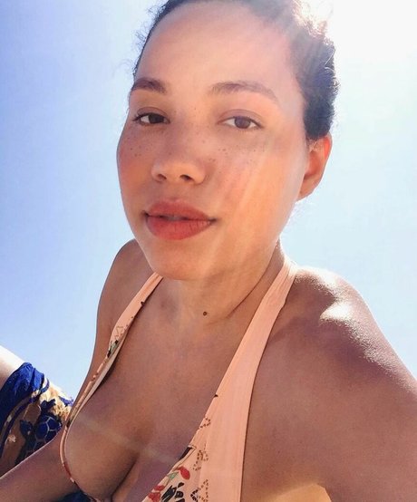 Jurnee Smollett model art pics