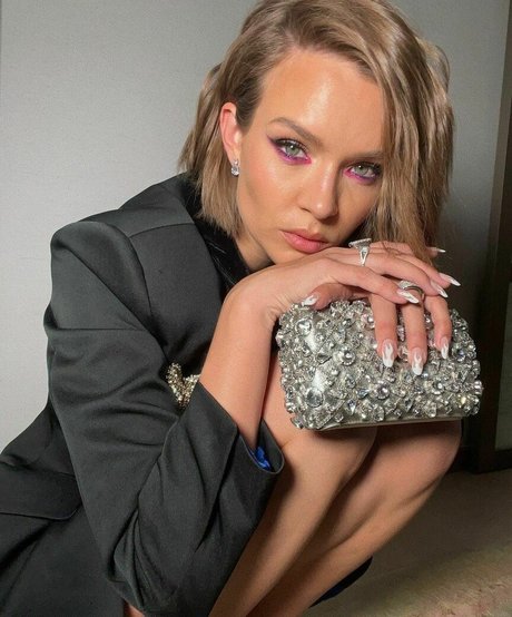 Josephine Skriver pornstar hot image