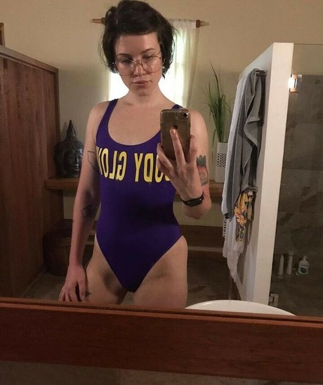 famous girls onlyfans sexy nudes pic