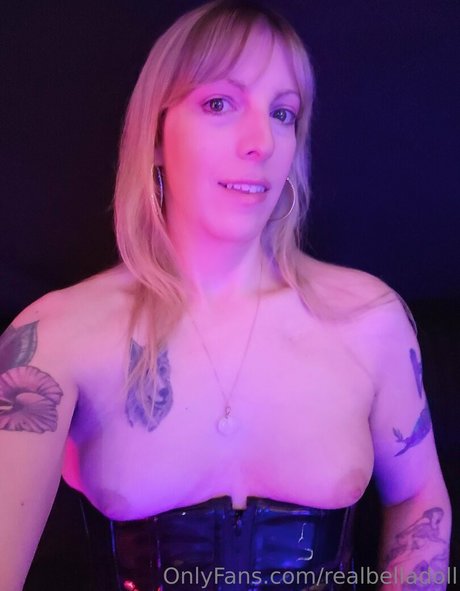 realbelladoll nude pornstar picture