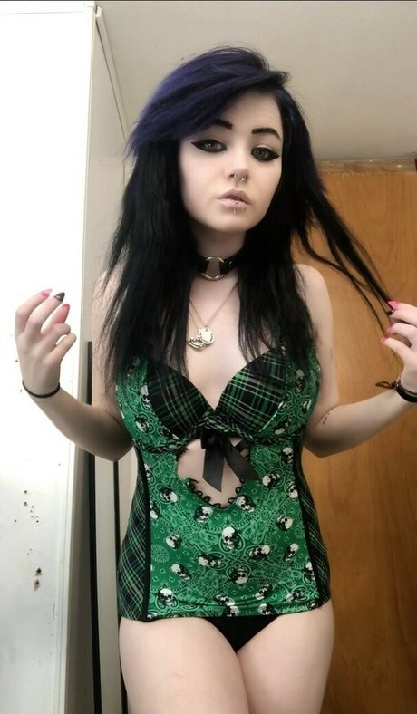 MollyRot pornographic actress photo