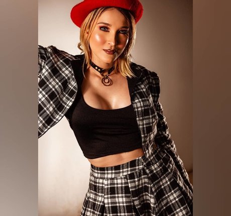 Alexiagwen perfect star galleries