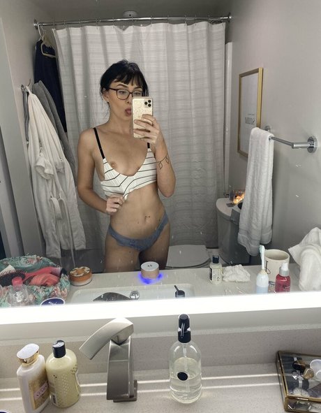 GoddessClaire111 hot star pictures