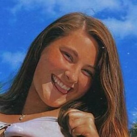 Kkelsii Mcckelsie model pretty photos